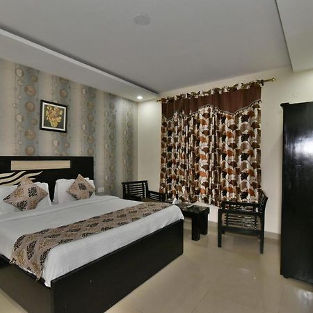 Hotel Wild Rose - Далхаузі Екстер'єр фото