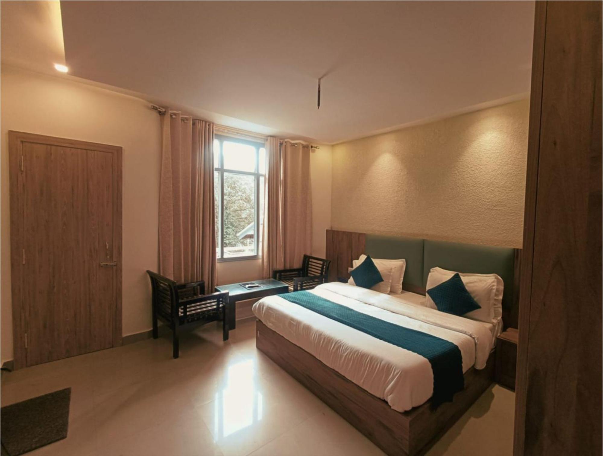 Hotel Wild Rose - Далхаузі Екстер'єр фото