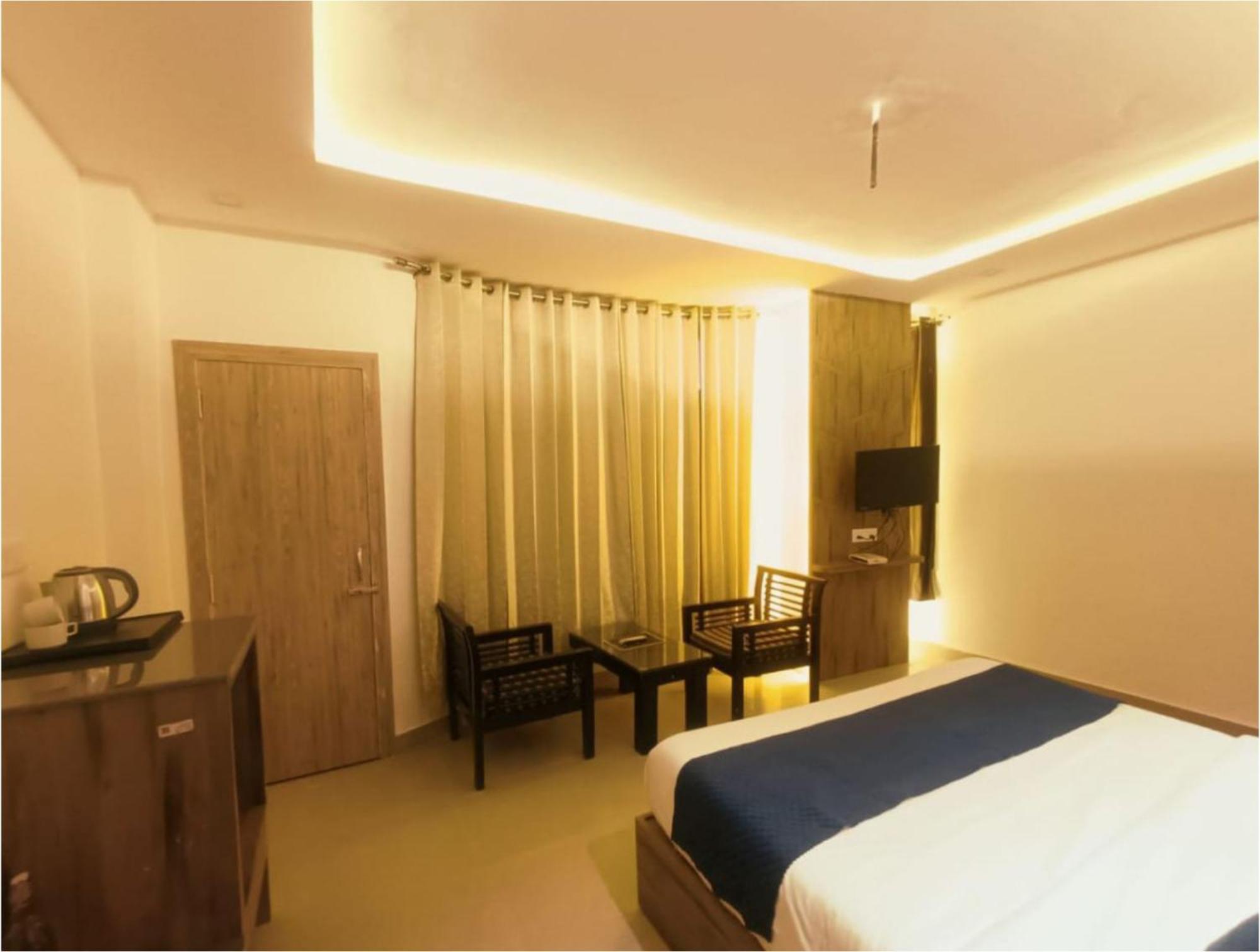 Hotel Wild Rose - Далхаузі Екстер'єр фото