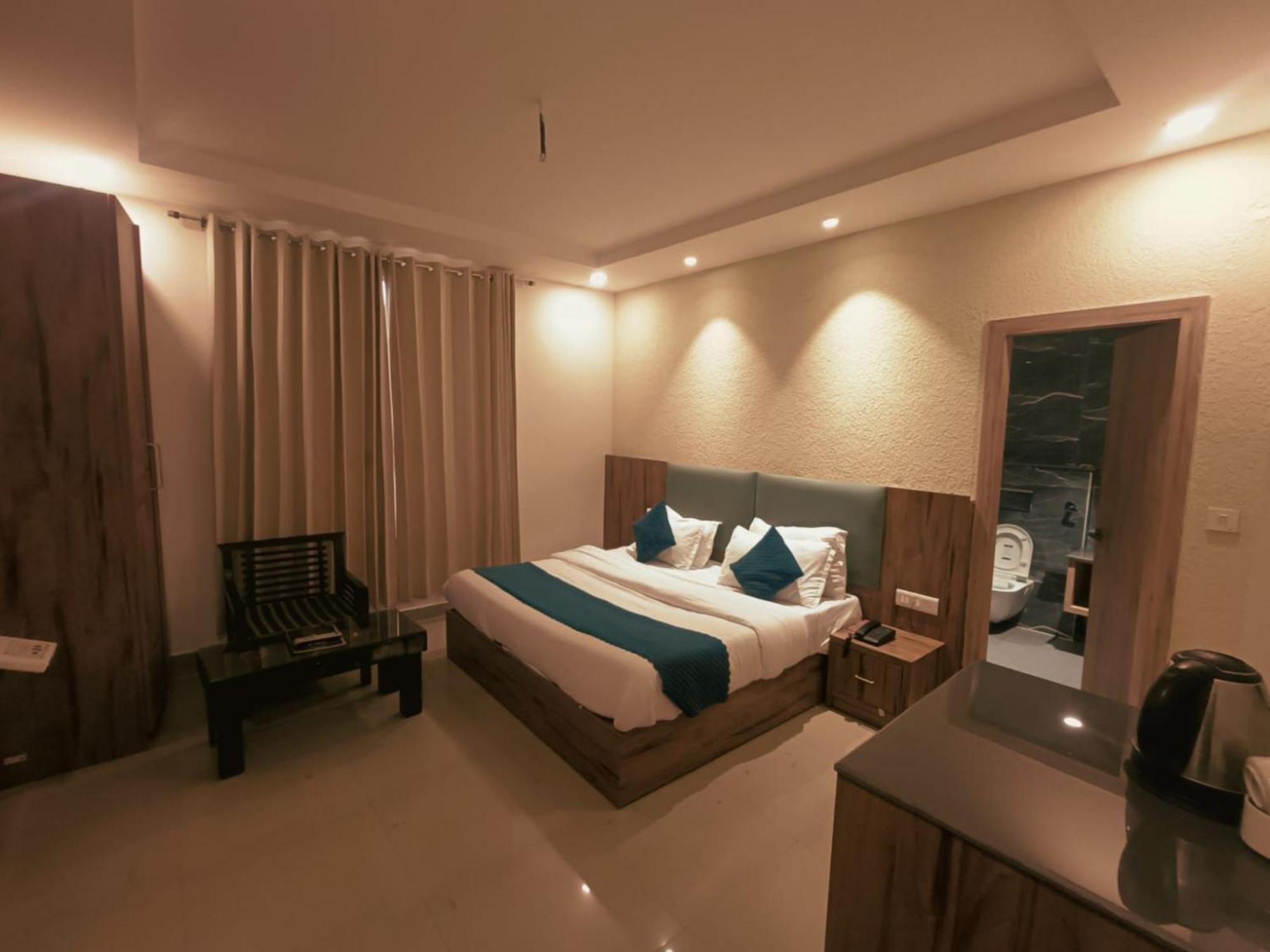 Hotel Wild Rose - Далхаузі Екстер'єр фото