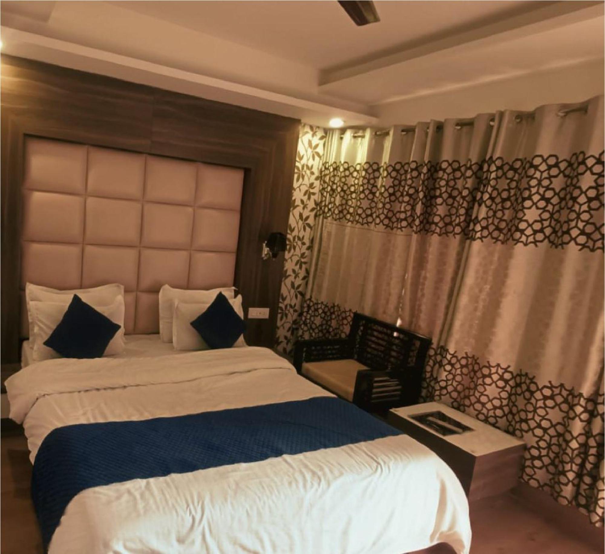 Hotel Wild Rose - Далхаузі Екстер'єр фото