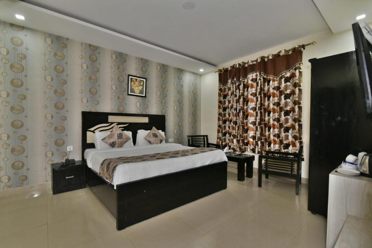 Hotel Wild Rose - Далхаузі Екстер'єр фото